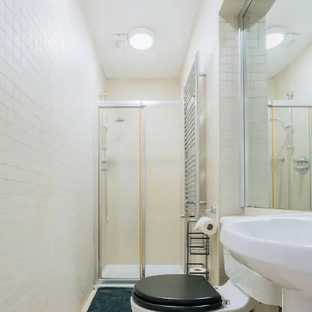 Daire Cosy Flat In Portobello *